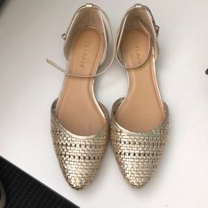 Talbots Edison size 8 gold t flat
